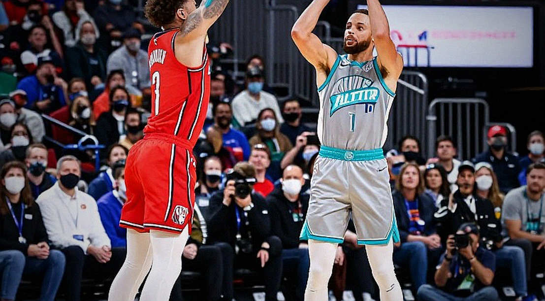 UST đè bẹp NU 90-66 ở UAAP mùa 89: điều đáng tua lại nằm sau tiếng còi mãn cuộc