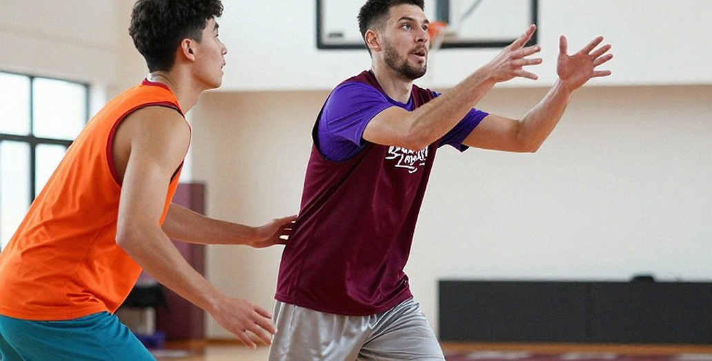Calvin Verdonk đá chính cho Lille trước Galatasaray: bài kiểm tra thật nằm ở hành lang cánh trái