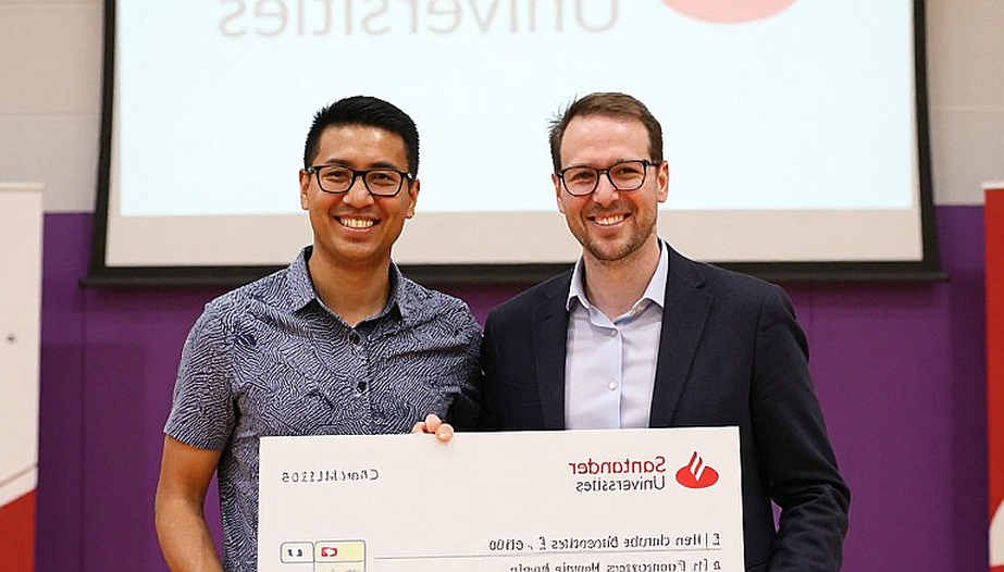 Người tài không cần ánh đèn: bốn ghi chép từ Osaka về những khoảnh khắc không được phát sóng