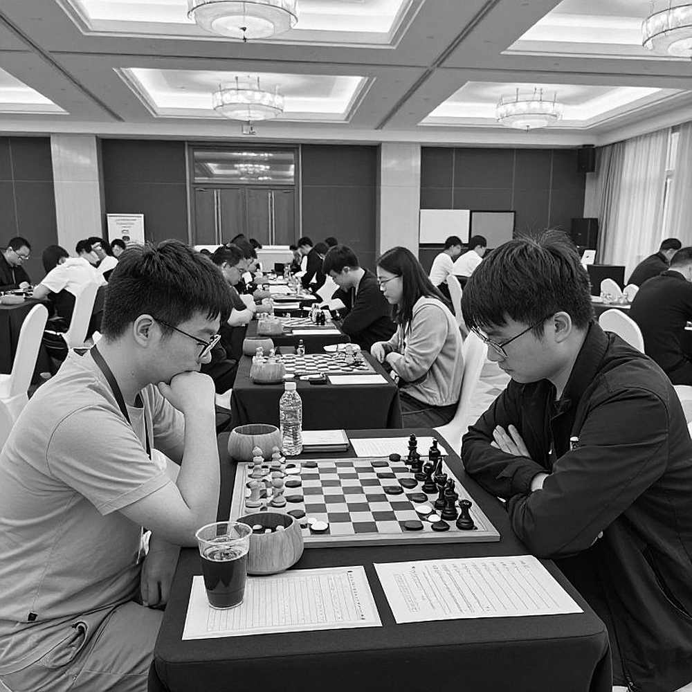 ChessBase Magazine #225: 27 ván cờ ngắn và câu hỏi ai kiểm chứng "tư liệu hạng nhất"