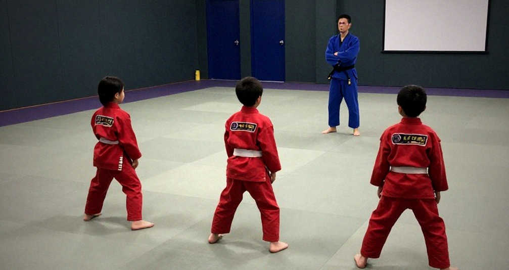 Võ thuật chuyên nghiệp và khoảng lặng của dữ liệu: Khi sàn đấu tự viết nên hồ sơ