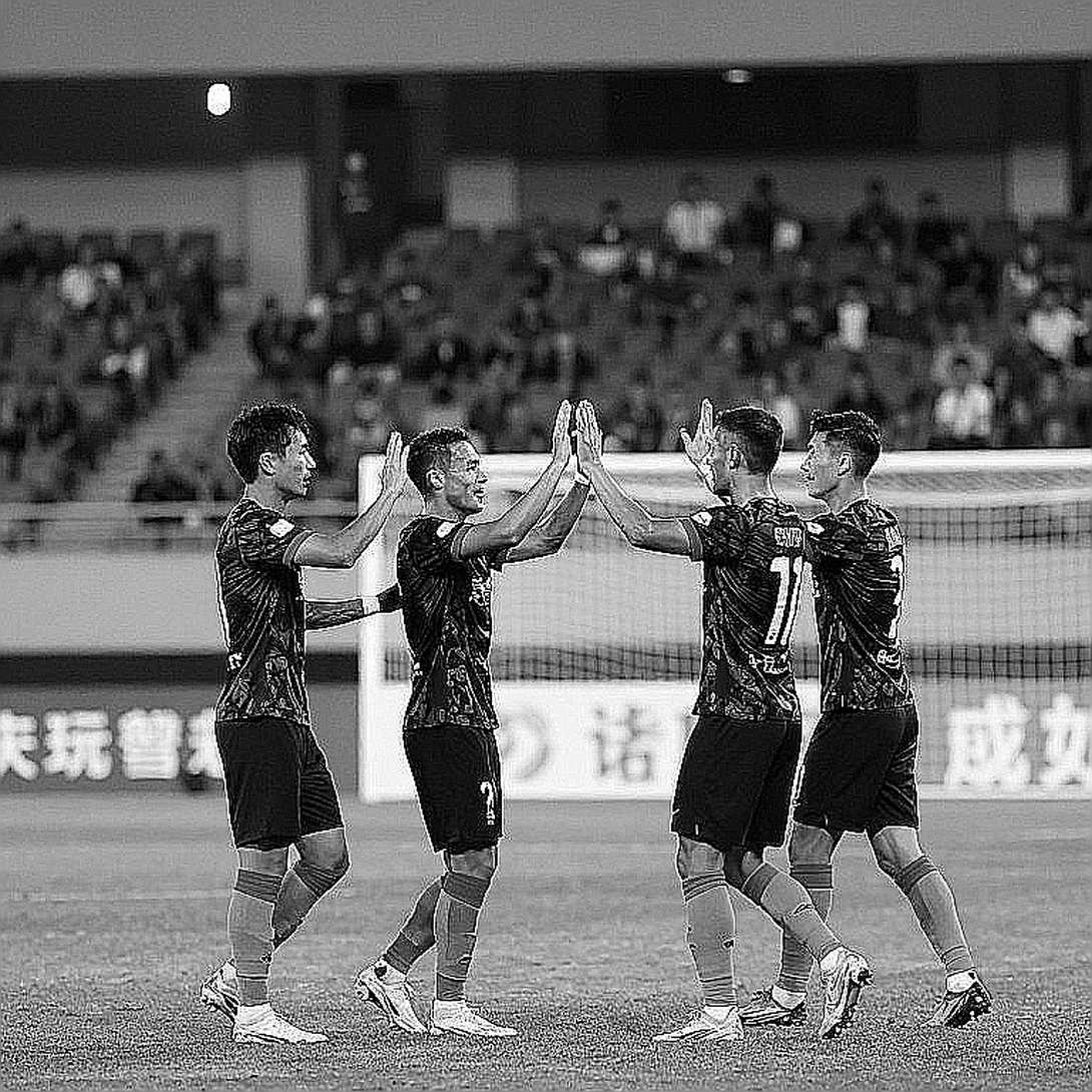 LPBank Cuts Lending Rates by 1.6–2% a Year: The Cash Flow Behind the V.League Sponsor Boards