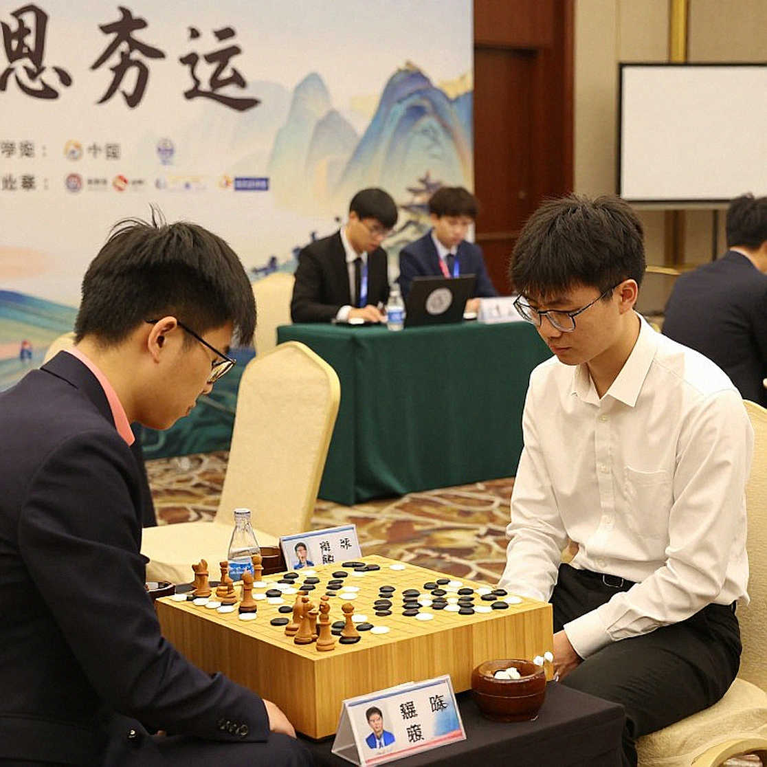 Carlsen trở lại: Bản giao hưởng của những quân cờ giữa dòng chảy lịch thi đấu