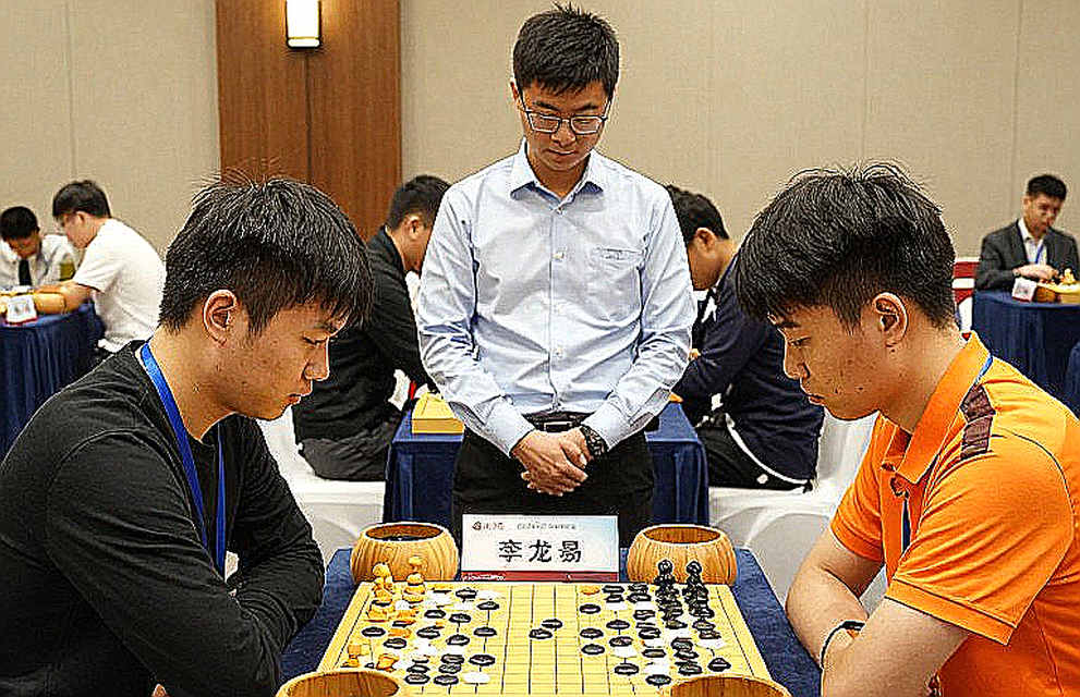 Khai cuộc Scotch: từ vũ khí bất ngờ của Kasparov năm 2026 tới cách hóa giải của Mikhalchishin