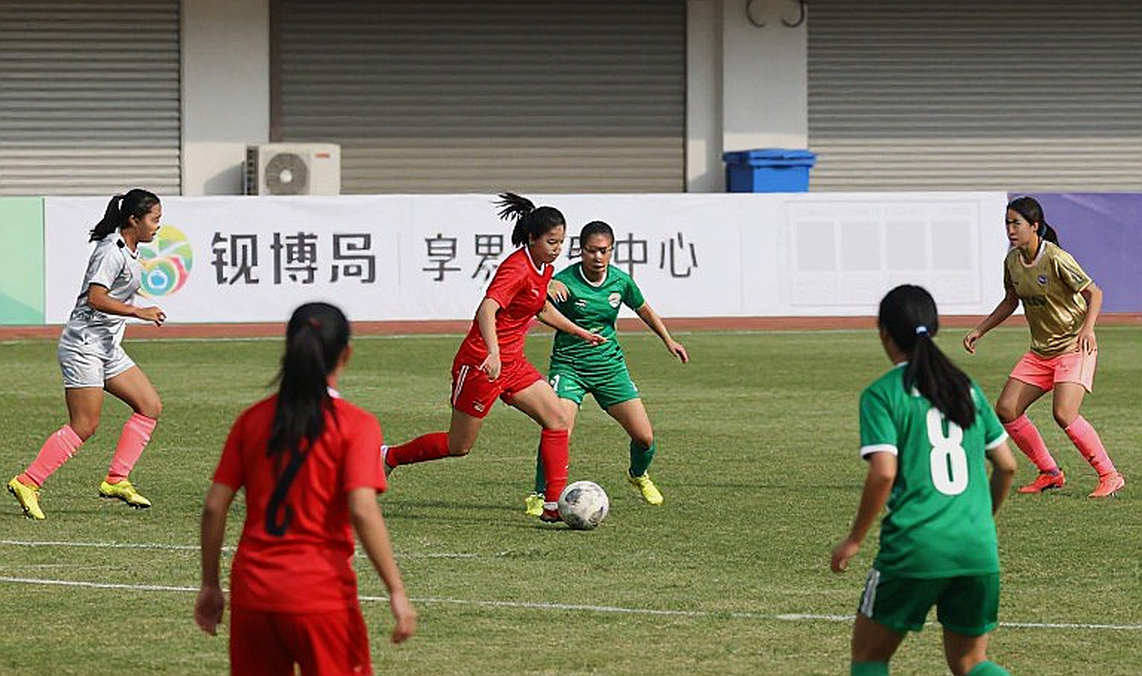 Bui Tien Dung: Last Night He Carried the Team; This Afternoon He Carried Rice With His Parents Bui Tien Dung: Last Night He Carried the Team; This Afternoon He Carried Rice With His Parents